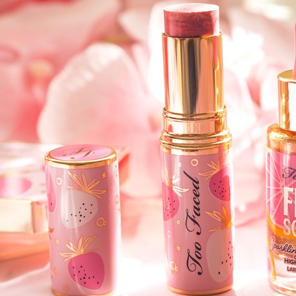too faced strawberry sparkle